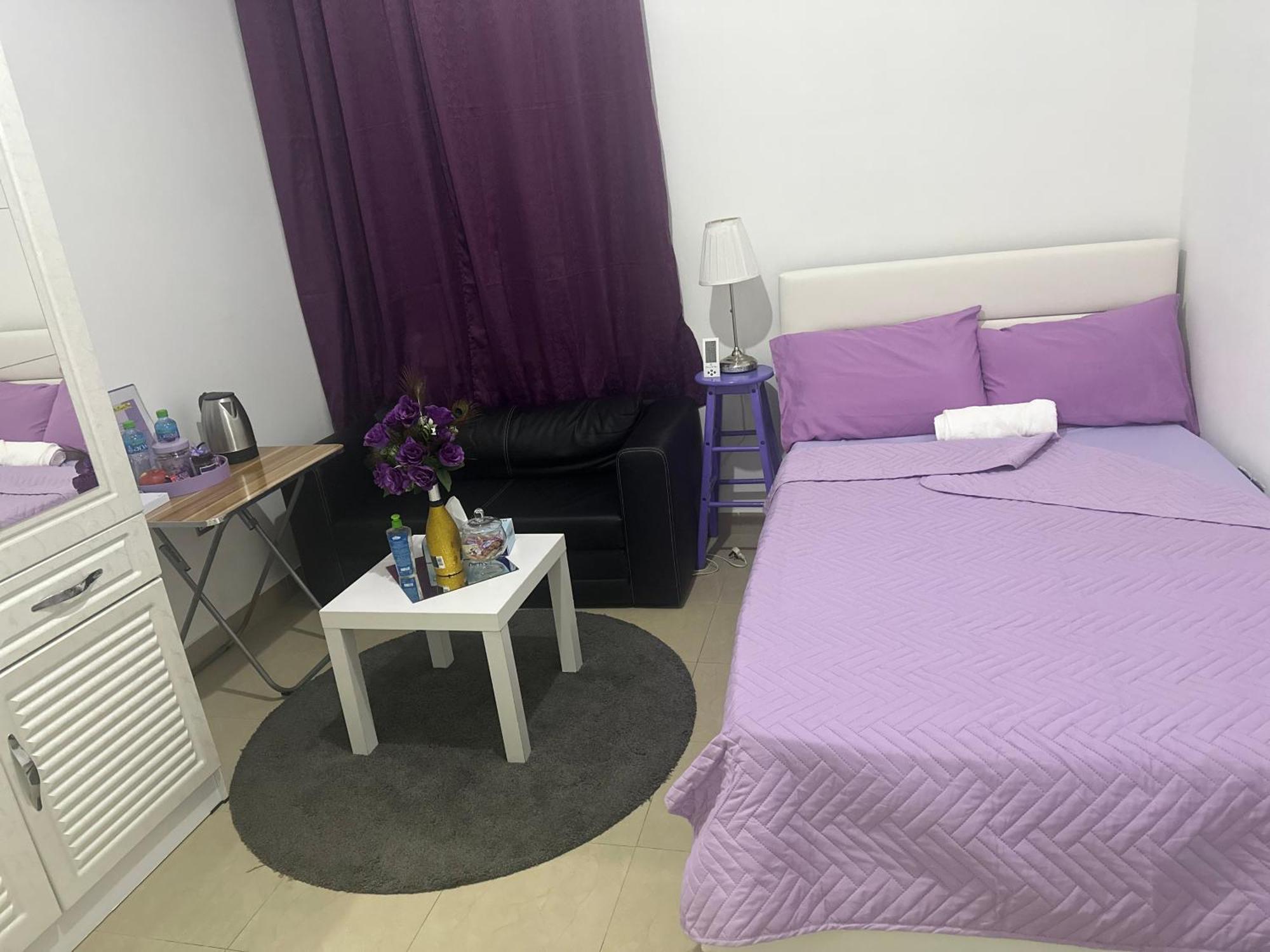 Ferienwohnung The Purple Place Abu Dhabi Exterior foto